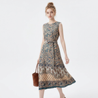 Design-oriented Beach Dress