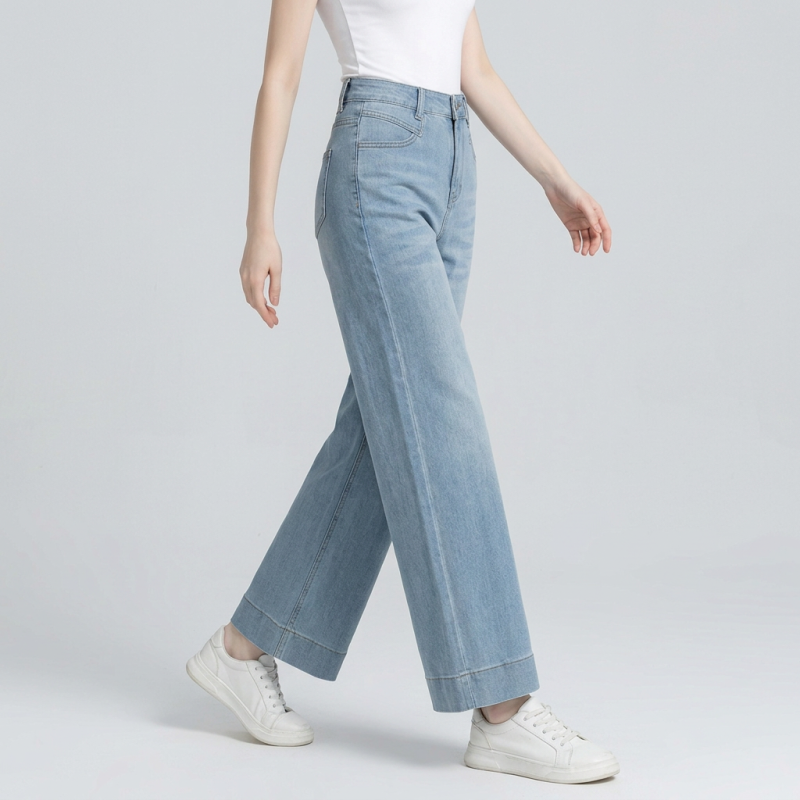 Cropped Straight Leg Jeans