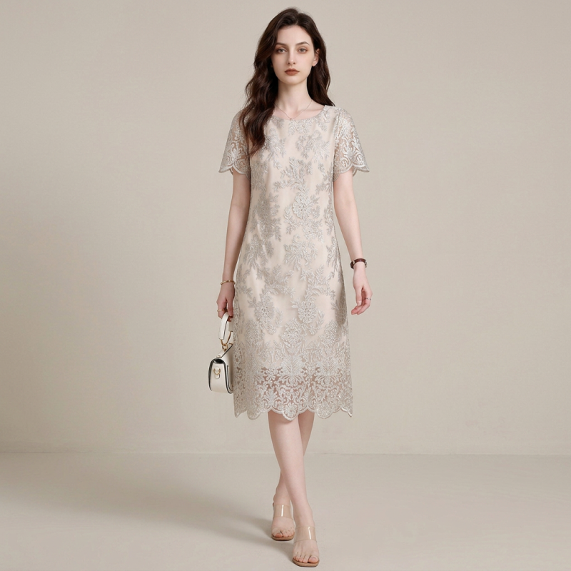 Embroidered Short-sleeved Dress