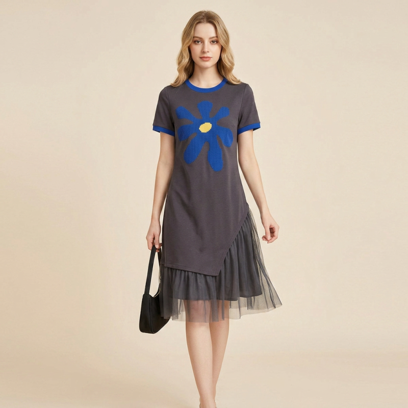 Stylish And Slimming Dress